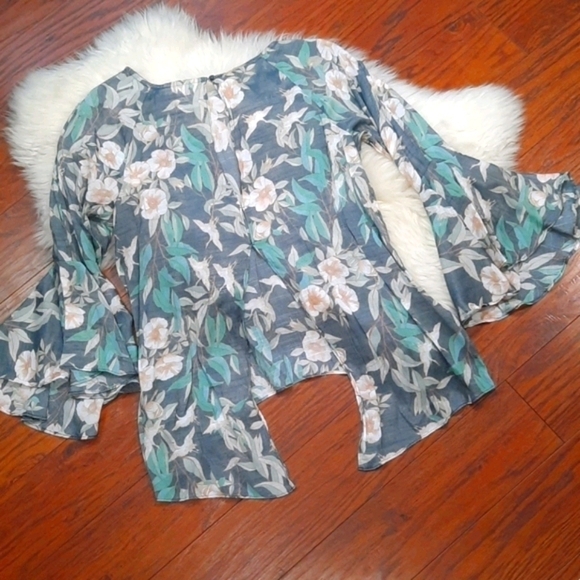 Lauren Conrad Crane Belle Sleeve Blouse - Picture 4 of 7